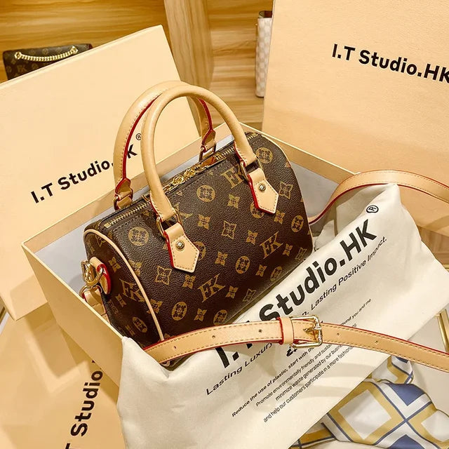 Higt Quality Hot Luxury Designer Fashion Women's Bag Shoulder Bag Women's Handbag Single Shoulder Crossbody Bag Backstrap Dust B (Shipping 10-14 Days )