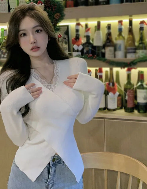 Load image into Gallery viewer, Women's Knitted Tops Autumn Winter Solid Color V Neck Lace Splicing Slim Fashion Temperament Knitted Long Sleeves Tops(Shipping 10-14 Days)
