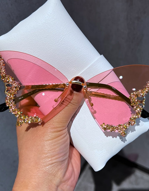 Load image into Gallery viewer, Diamond Butterfly Sunglasses(Shipping 10-14 Days)

