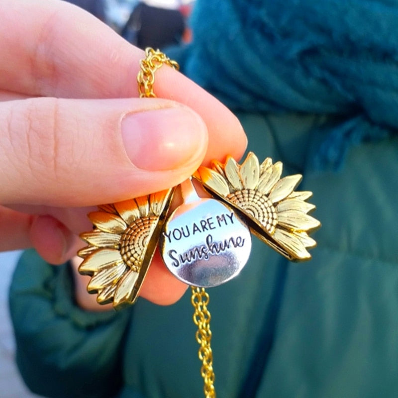 Sunflower Pendant Necklace(Shipping 10-14 Days)