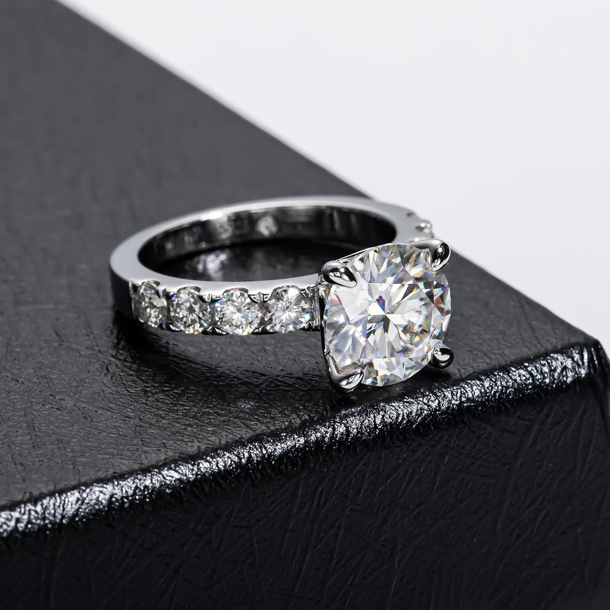 HTOTOH 3.5 Carat Moissanite Diamond Engagement Ring S925 Silver Round Wedding Ring Fine Jewelry (Shipping 10-14 Days)